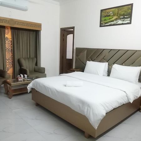Clifton Royal Family Guest House Islamabad Exterior photo