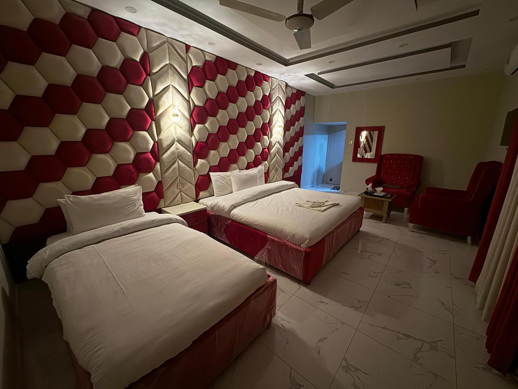 Clifton Royal Family Guest House Islamabad Exterior photo