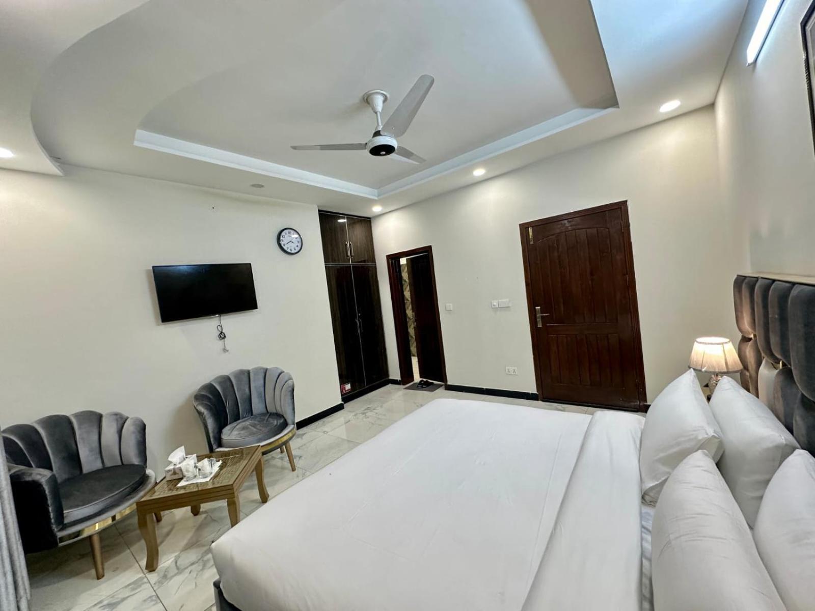 Clifton Royal Family Guest House Islamabad Exterior photo