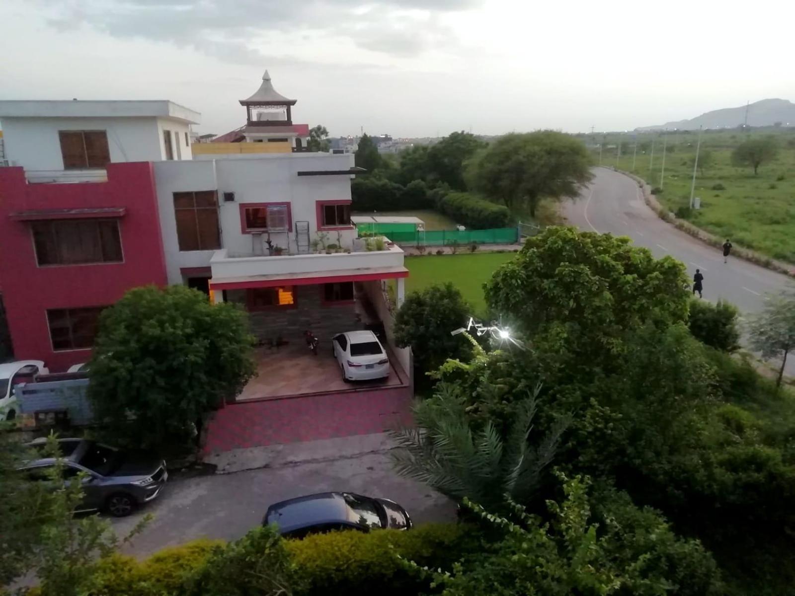 Clifton Royal Family Guest House Islamabad Exterior photo