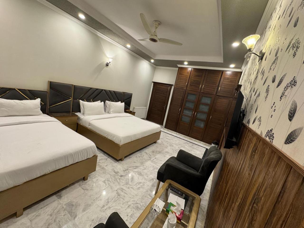 Clifton Royal Family Guest House Islamabad Exterior photo